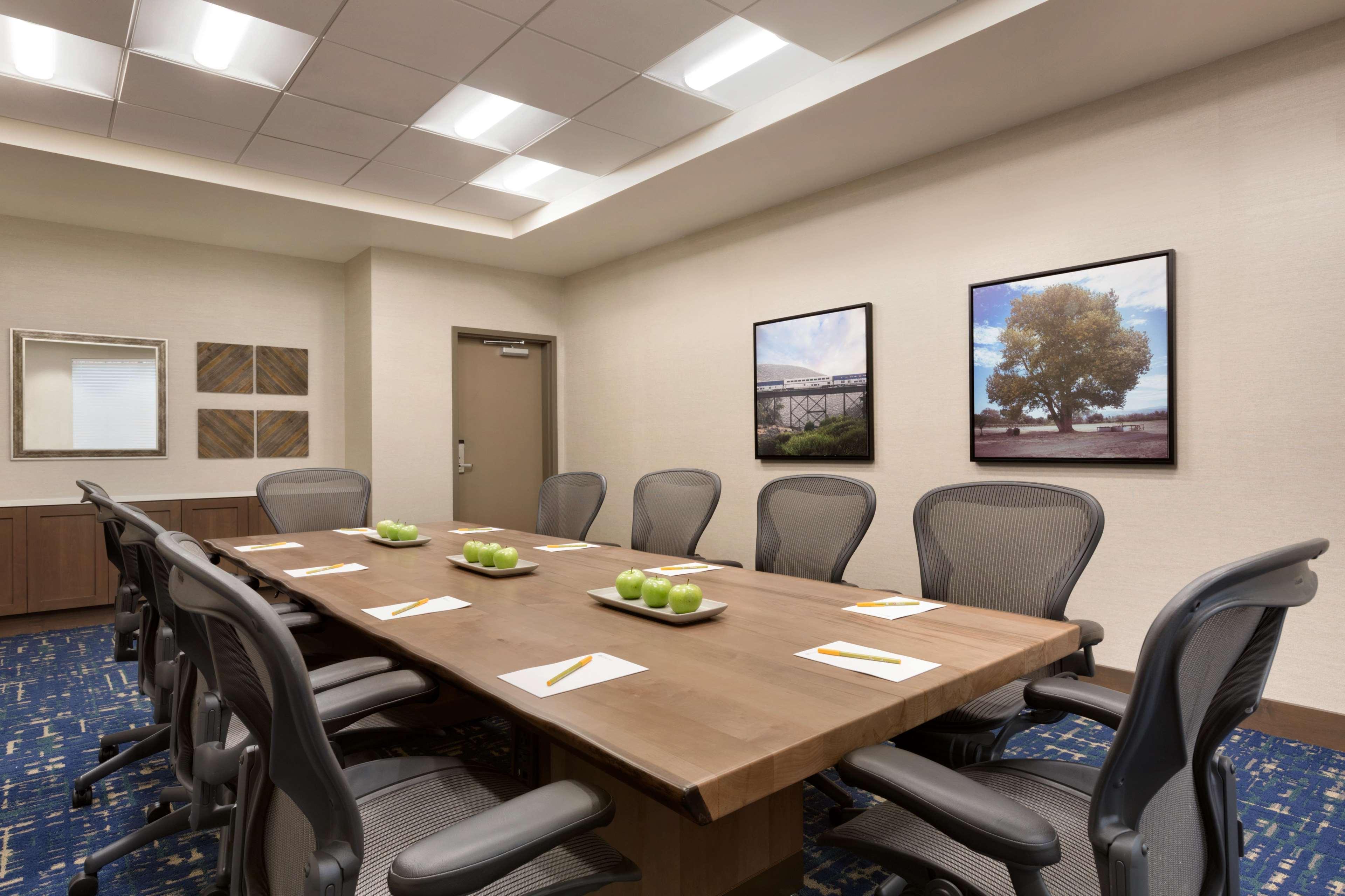 Hilton Garden Inn Lompoc, Ca Экстерьер фото